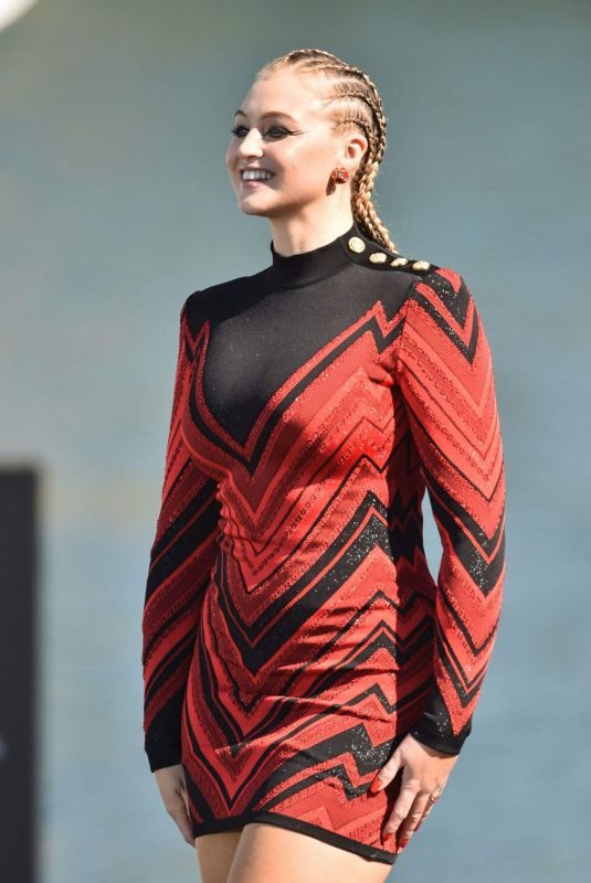 ISKRA LAWRENCE at L’Oreal Runway Show at Paris Fashion Week 09/30/2018