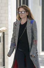 ISLA FISHER Out Shopping in Los Angeles 09/13/2018