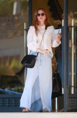 ISLA FISHER Shopping at Barneys New York 09/15/2018