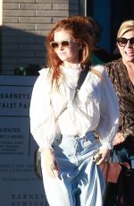 ISLA FISHER Shopping at Barneys New York 09/15/2018