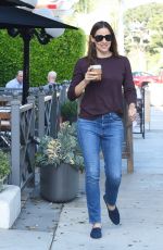 JENIFER GARNER Out and About in Brentwood 09/13/2018