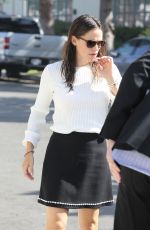 JENNIFER GARNER Arrives at a Church in Brentwood 09/09/2018