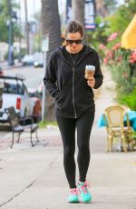 JENNIFER GARNER Out and About in Los Angeles 09/26/2018