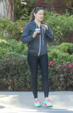 JENNIFER GARNER Out fro Coffee in Los Angeles 09/17/2018