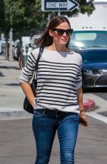 JENNIFER GARNER Out in Beverly Hills 09/28/2018