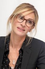 JULIA ROBERTS at Ben is Back Press Conference in Toronto 09/08/2018