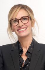 JULIA ROBERTS at Ben is Back Press Conference in Toronto 09/08/2018