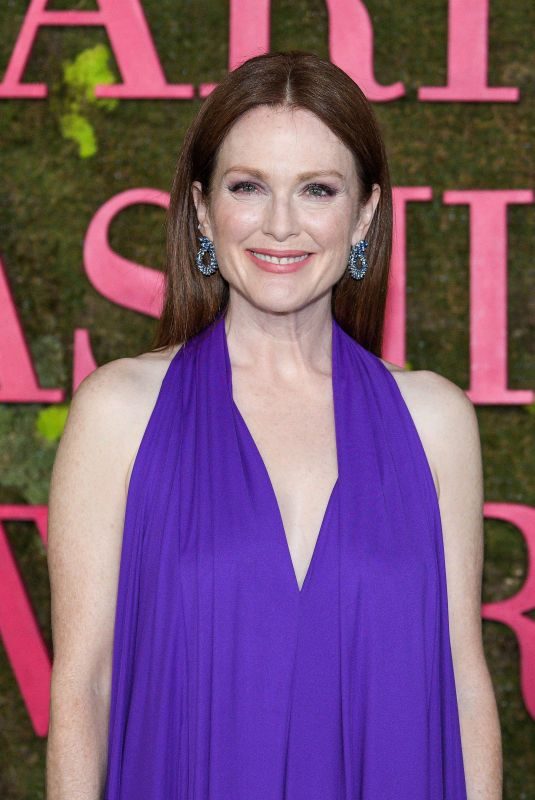 JULIANNE MOORE at Green Carpet Fashion Awards in Milan 09/23/2018