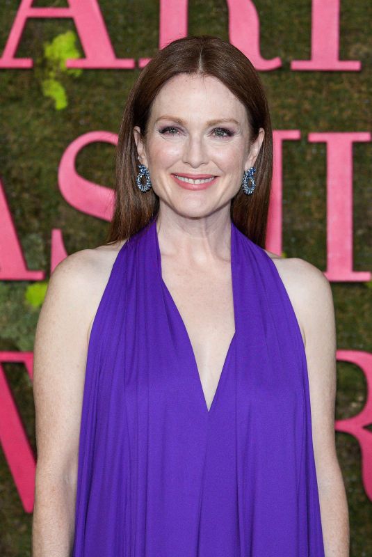 JULIANNE MOORE at Green Carpet Fashion Awards in Milan 09/23/2018