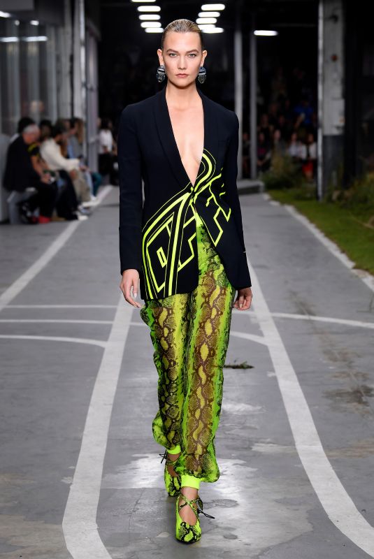 KARLIE KLOSS at Off White Show at Paris Fashion Week 09/27/2018