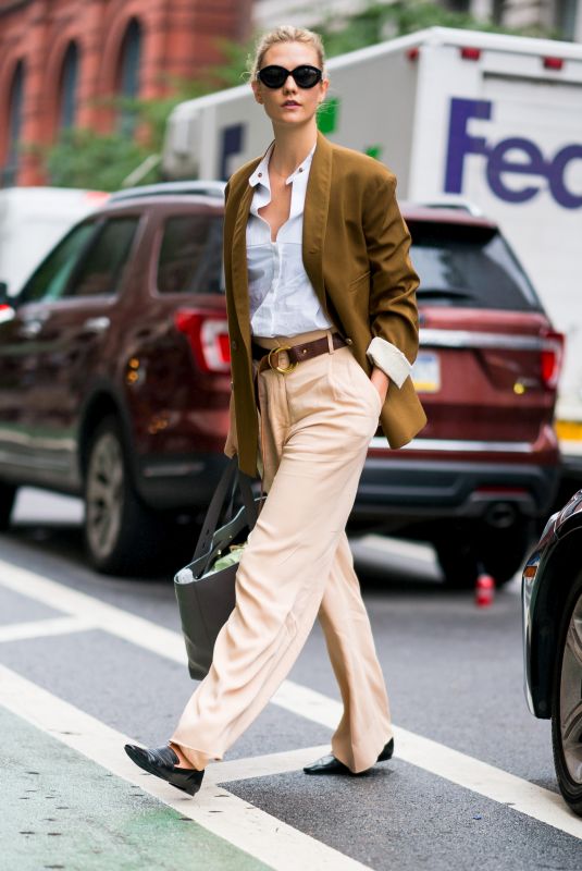 KARLIE KLOSS Out and About in New York 09/28/2018