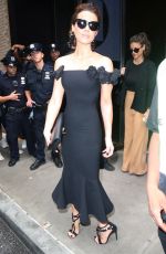 KATE BECKINSALE Leaves Oscar De La Renta Fashion Show in New York 09/11/2018
