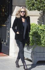 KATE MOSS Leaves Her Hotel in Paris 09/26/2018