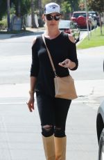 KATHERINE HEIGL Out and About in Los Angeles 09/04/2018