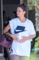 KATIE HOLMES Leaves a Gym in Atlanta 09/17/2018