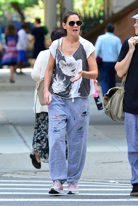 KATIE HOLMES Out and About in New York 09/15/2018