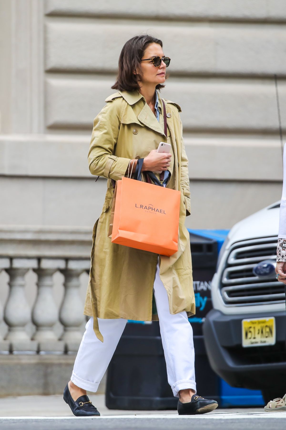 KATIE HOLMES Out on Madison Avenue in New York 09/24/2018 – HawtCelebs
