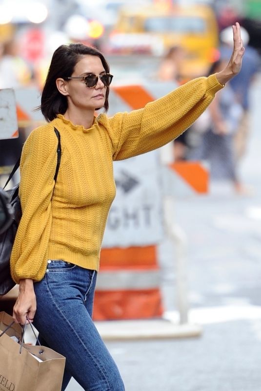 KATIE HOLMES Out Shopping in New York 09/21/2018