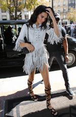 KENDALL JENNER Arrives at Her Hotel in Paris 09/11/2018