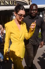 KENDALL JENNER Leaves L