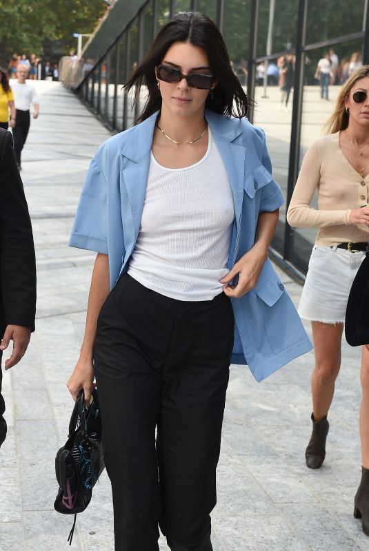 KENDALL JENNER Out adn About in Milan 09/19/2018