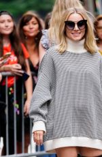 KRISTEN BELL Leaves The View in New York 09/26/2018
