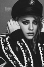 LILI REINHART in L