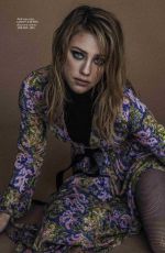 LILI REINHART in L
