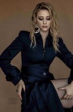 LILI REINHART in L