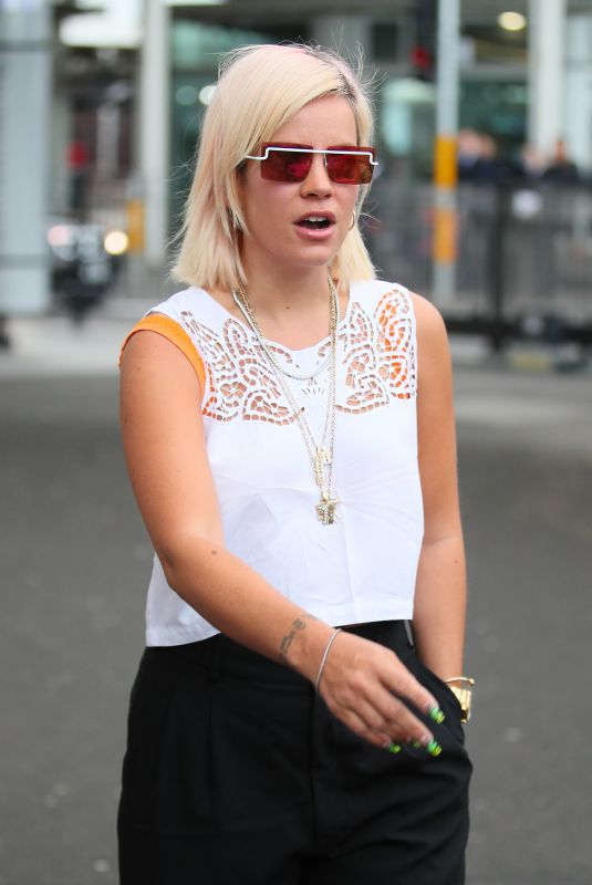 LILY ALLEN Arrives at Airport in Sydney 09/03/2018