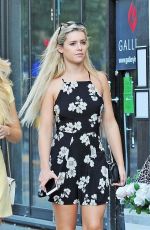 LOTTIE MOSS, TINA STINNES and JESSICA MOLLY DIXON Out in London 09/17/2018