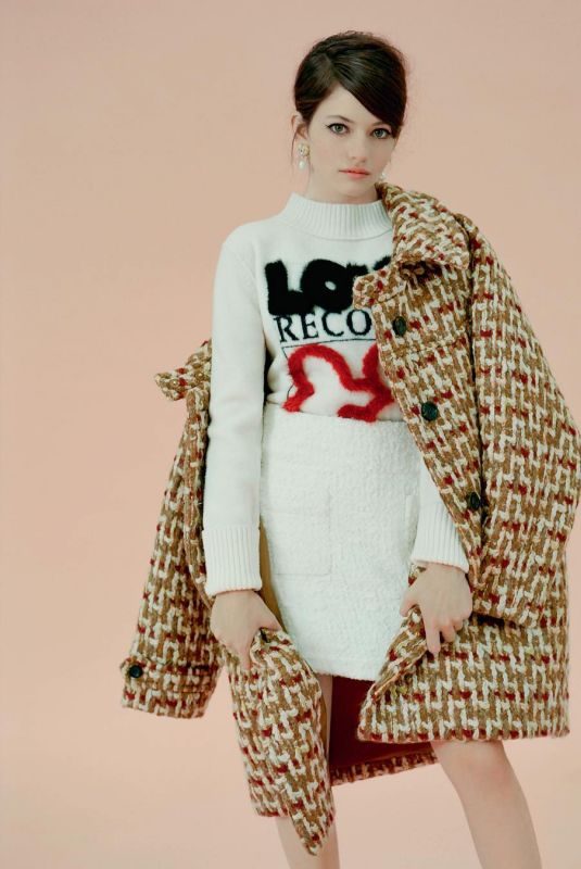 MACKENZIE FOY in Glamour Magazine, Spain October 2018 Issue