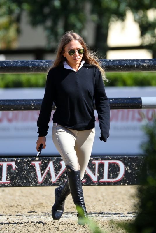 MARY KATE OLSEN at American Gold Cup Show in North Salem 09/27/2018