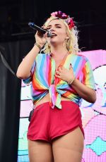 MATY NOYES Performs at Billboard Hot 100 Festival 08/19/2018