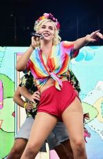 MATY NOYES Performs at Billboard Hot 100 Festival 08/19/2018