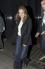 NATALIE PORTMAN Leaves a Pub in London 09/27/2018