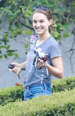 NATALIE PORTMAN Out and About in Los Feliz 09/10/2018
