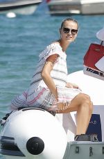 NATASHA POLY Leaves Club 55 in Saint Tropez 09/02/2018