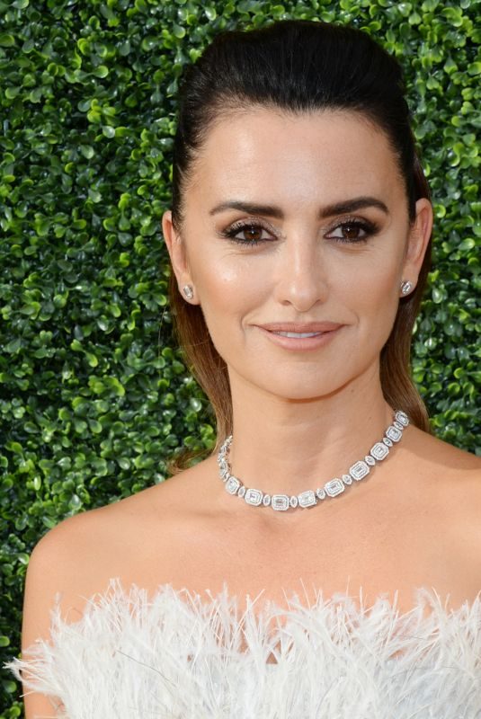 PENELOPE CRUZ at Emmy Awards 2018 in Los Angeles 09/17/2018