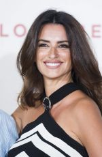 PENELOPE CRUZ at Todos Lo Saben Photocall in Madrid 09/12/2018