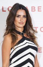 PENELOPE CRUZ at Todos Lo Saben Photocall in Madrid 09/12/2018