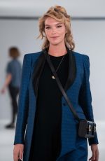 Pregnant ARIZONA MUSE at Temperley Runway Show at London Fashion Week 09/15/2018