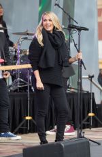 Pregnant CARRIE UNDERWOOD Performs at Federation Square in Melbourne 09/27/2018