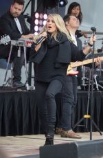 Pregnant CARRIE UNDERWOOD Performs at Federation Square in Melbourne 09/27/2018