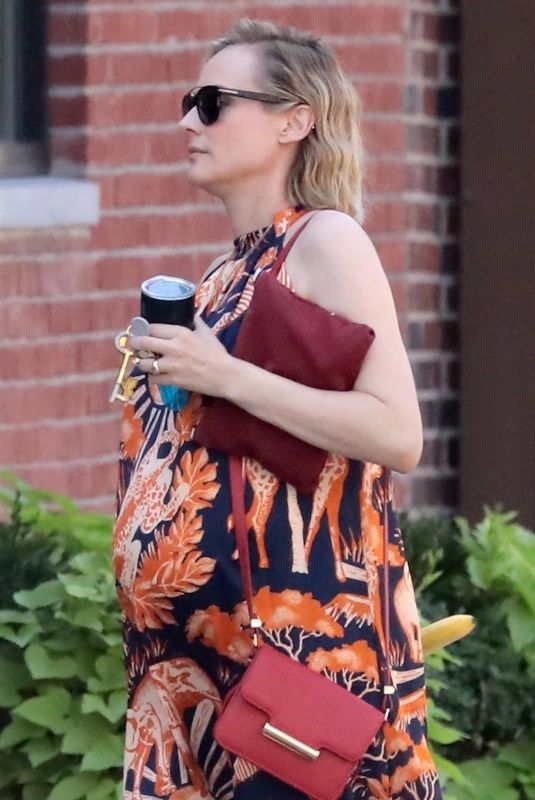 Pregnant DIANE KRUGER Out in New York 09/04/2018