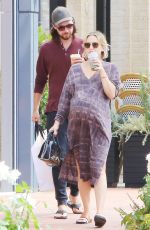 Pregnant KATE HUDSON Out and About in Los Angeles 09/24/2018