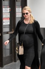Pregnant KATE UPTON at Los Angeles Intarnational Airport 09/27/2018