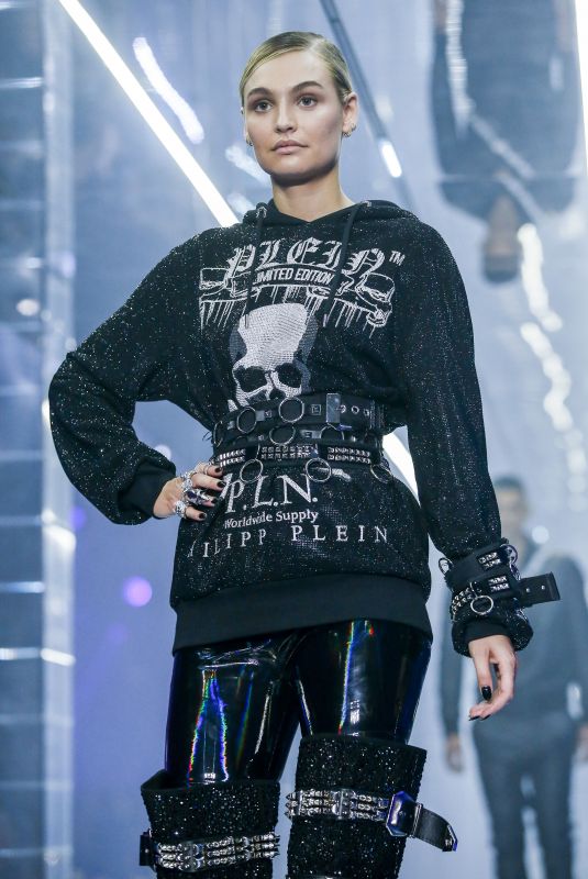 ROOSMARIJN DE KOK at Philipp Plein Runway Show at Milan Fashion Week 09/21/2018