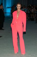 ROSIE HUNTINGTON-WHITELEY Arrives at Versace Show at Milan Fashion Week 09/21/2018