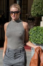 ROSIE HUNTINGTON-WHITELEY Laves Ritz Hotel in Paris 09/26/2018